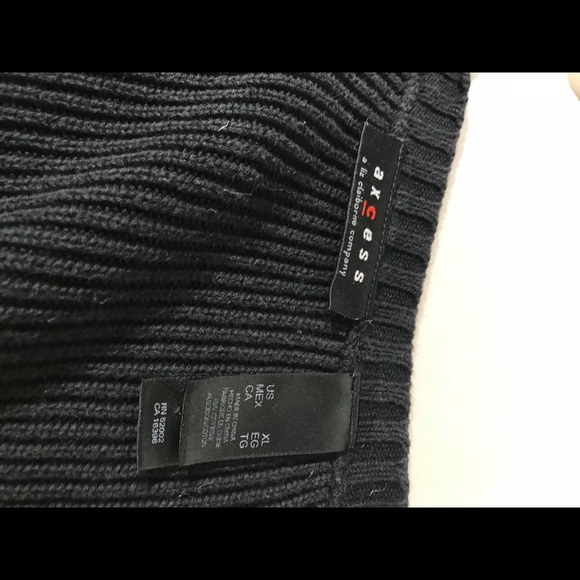 Black 4 button sweater - Picture 3 of 3